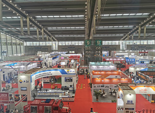 չ-쳽ƽ̨ܲϹɷ޹˾ӭݰ